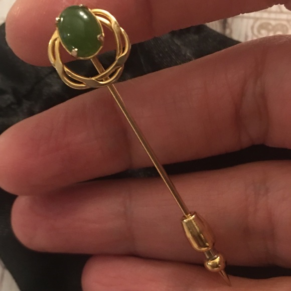 Genuine nephrite jade 12K gold filled pin - Picture 2 of 5
